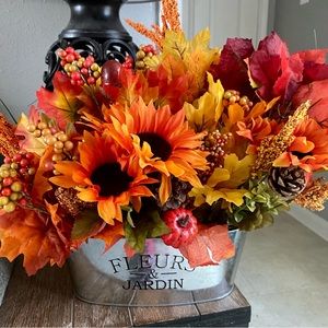 Autumn Table Accent Centerpiece